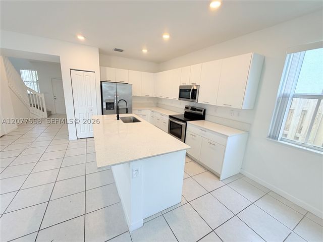 2405 NW 131st Cir, Miami, FL 33167