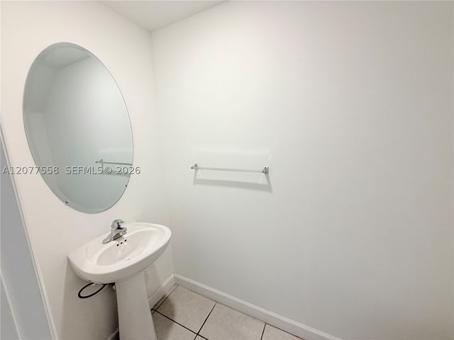 2405 NW 131st Cir, Miami, FL 33167