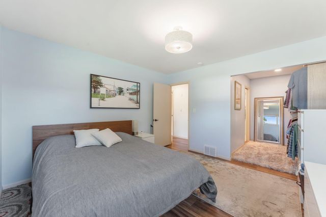 4544 Perry Avenue N, Robbinsdale, MN 55422