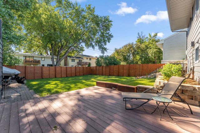 4544 Perry Avenue N, Robbinsdale, MN 55422