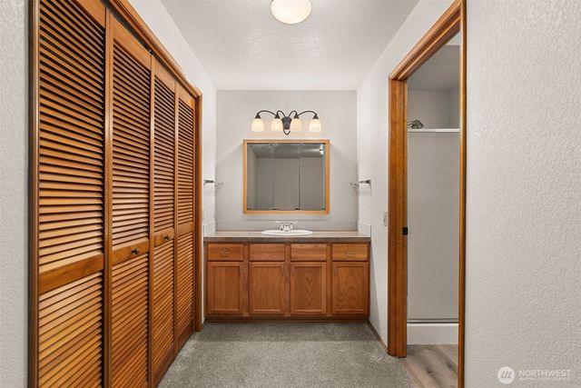 2808 Colonial Drive, Centralia, WA 98531