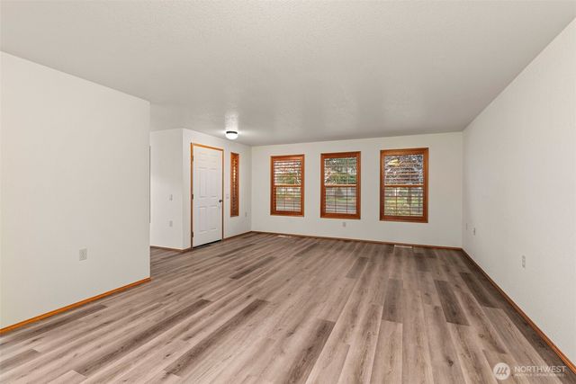 2808 Colonial Drive, Centralia, WA 98531