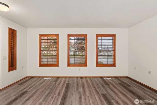 2808 Colonial Drive, Centralia, WA 98531