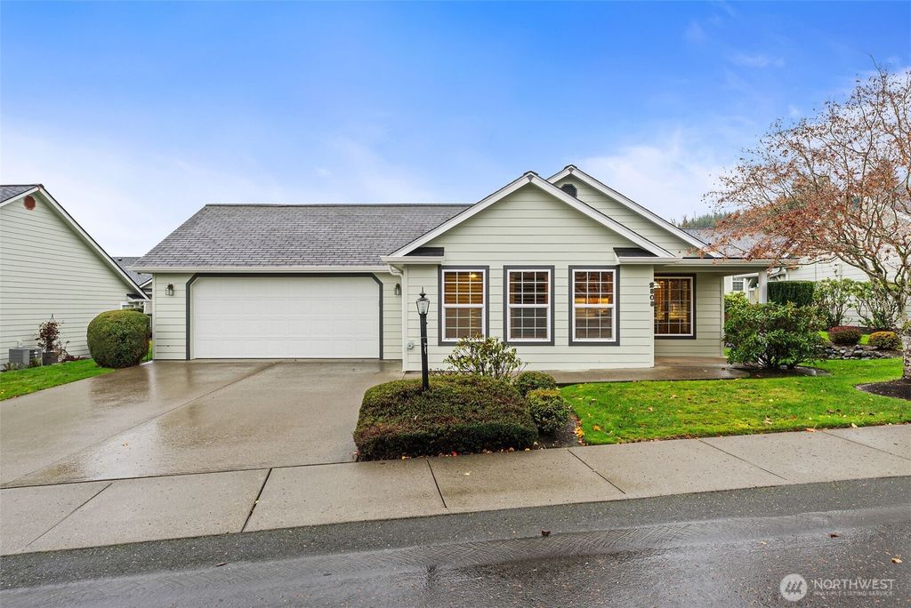 2808 Colonial Drive, Centralia, WA 98531