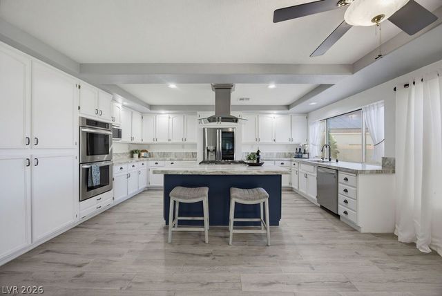 7424 Alcove Glen Court, Las Vegas, NV 89129