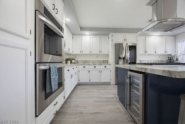 7424 Alcove Glen Court, Las Vegas, NV 89129