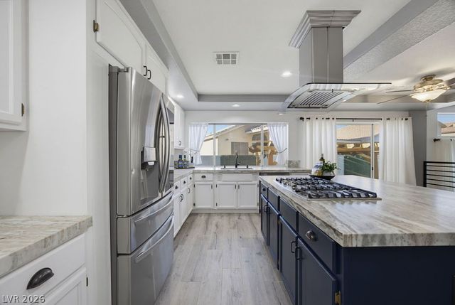 7424 Alcove Glen Court, Las Vegas, NV 89129