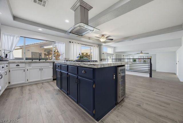 7424 Alcove Glen Court, Las Vegas, NV 89129