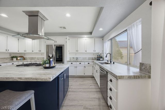 7424 Alcove Glen Court, Las Vegas, NV 89129