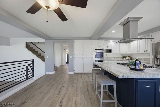 7424 Alcove Glen Court, Las Vegas, NV 89129