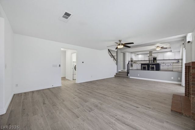 7424 Alcove Glen Court, Las Vegas, NV 89129