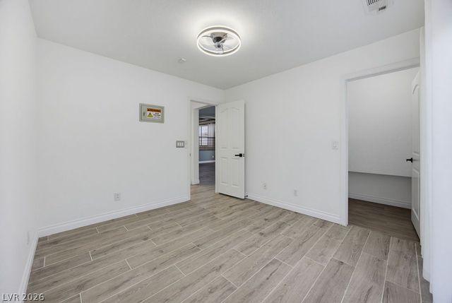 7424 Alcove Glen Court, Las Vegas, NV 89129