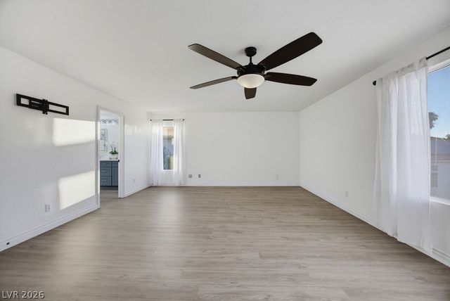 7424 Alcove Glen Court, Las Vegas, NV 89129