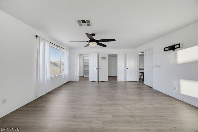 7424 Alcove Glen Court, Las Vegas, NV 89129
