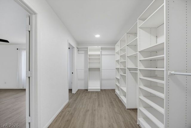 7424 Alcove Glen Court, Las Vegas, NV 89129