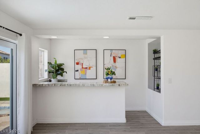 7424 Alcove Glen Court, Las Vegas, NV 89129