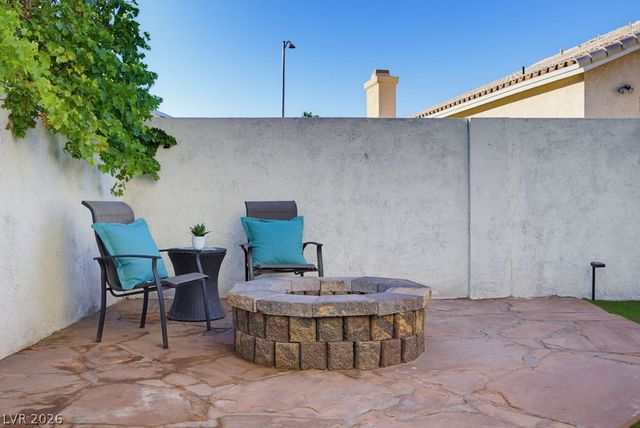 7424 Alcove Glen Court, Las Vegas, NV 89129