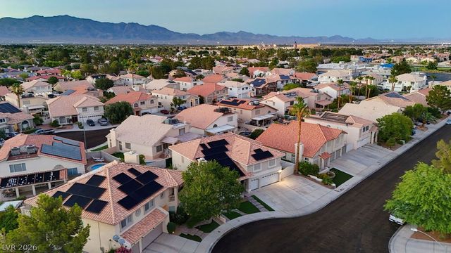 7424 Alcove Glen Court, Las Vegas, NV 89129