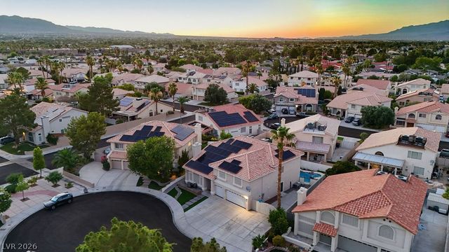 7424 Alcove Glen Court, Las Vegas, NV 89129