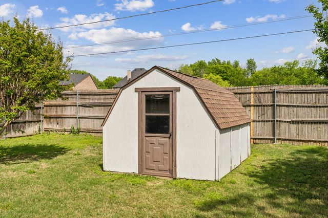 7016 Briardale Drive, North Richland Hills, TX 76182