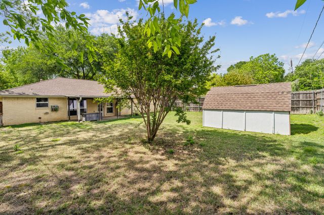 7016 Briardale Drive, North Richland Hills, TX 76182