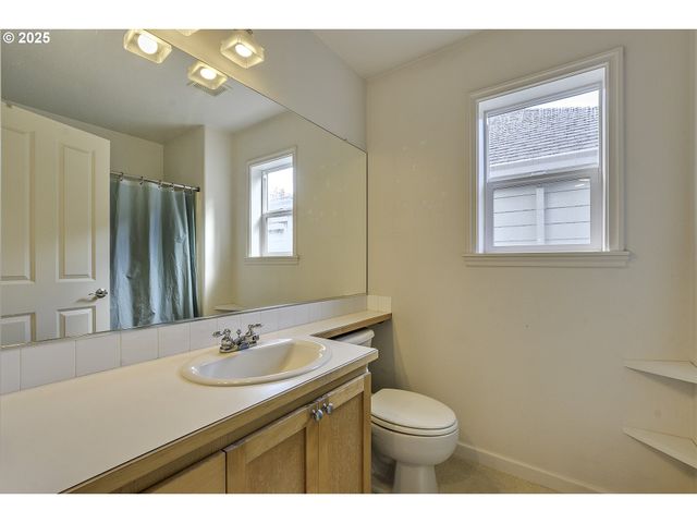 13222 Sw BIGLEAF Dr, Tigard, OR 97223