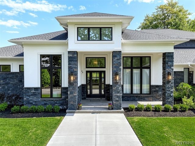 11 Sanctuary Court, Amherst, NY 14221