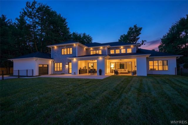 11 Sanctuary Court, Amherst, NY 14221