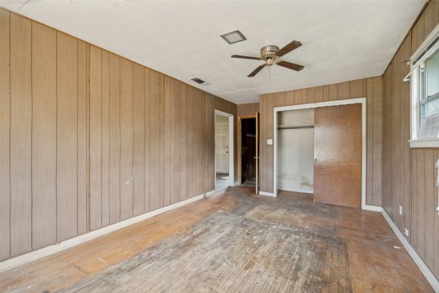 1112 E Ann Arbor Avenue, Dallas, TX 75216