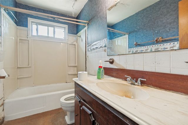 1112 E Ann Arbor Avenue, Dallas, TX 75216