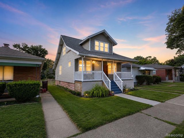 7271 Wiegand, Center Line, MI 48015