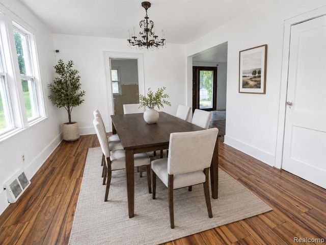 7271 Wiegand, Center Line, MI 48015