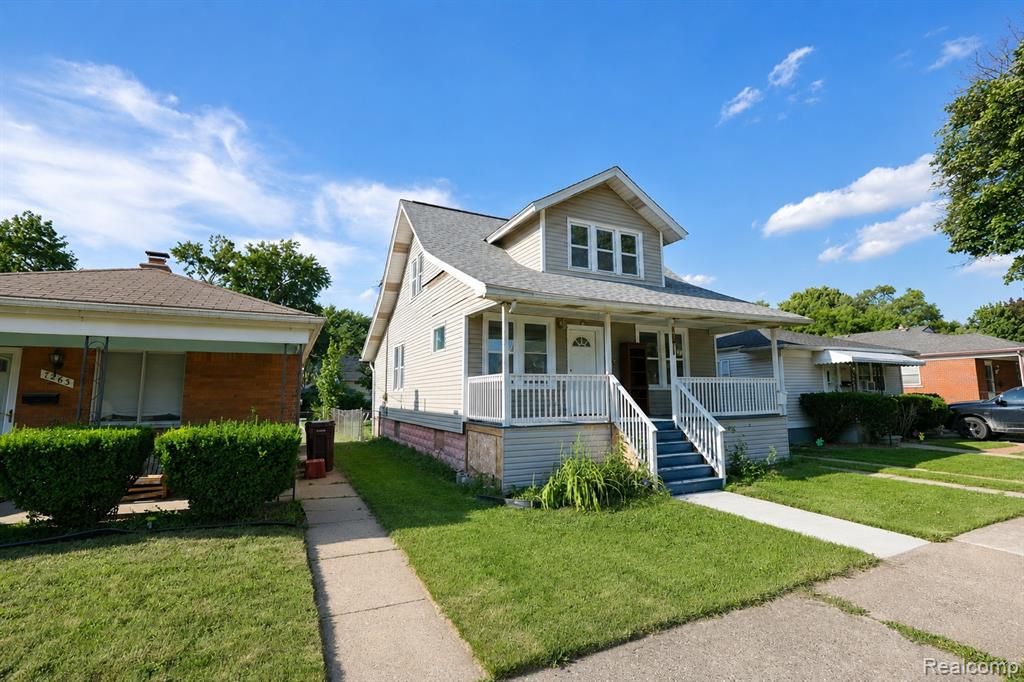 7271 Wiegand, Center Line, MI 48015