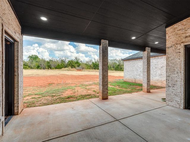 8302 Autumn Blaze Drive, Blanchard, OK 73010