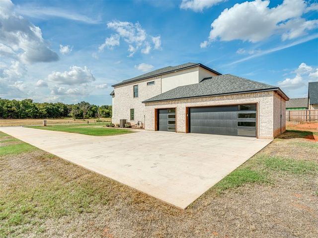 8302 Autumn Blaze Drive, Blanchard, OK 73010