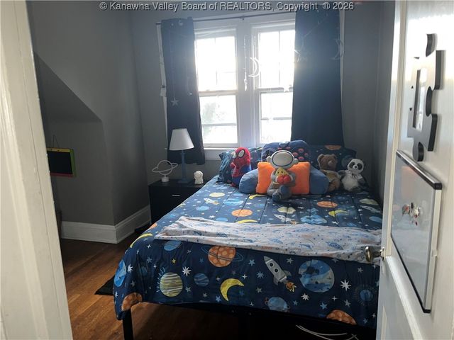 946 Mathews Avenue, Charleston, WV 25302