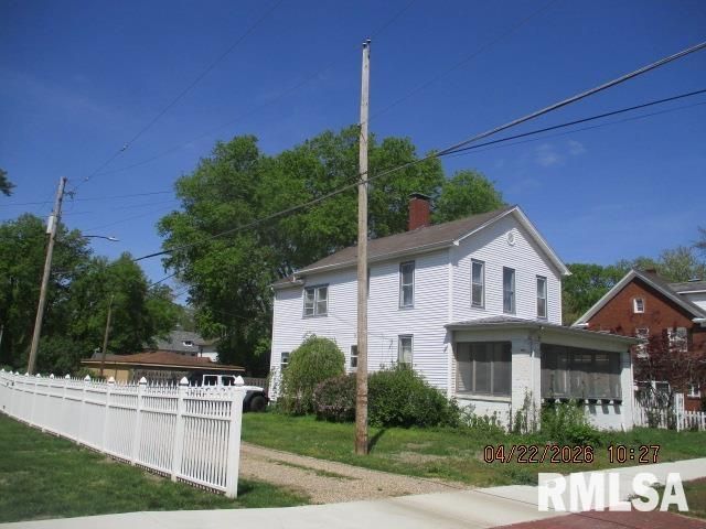 507 S 7TH Street, Pekin, IL 61554