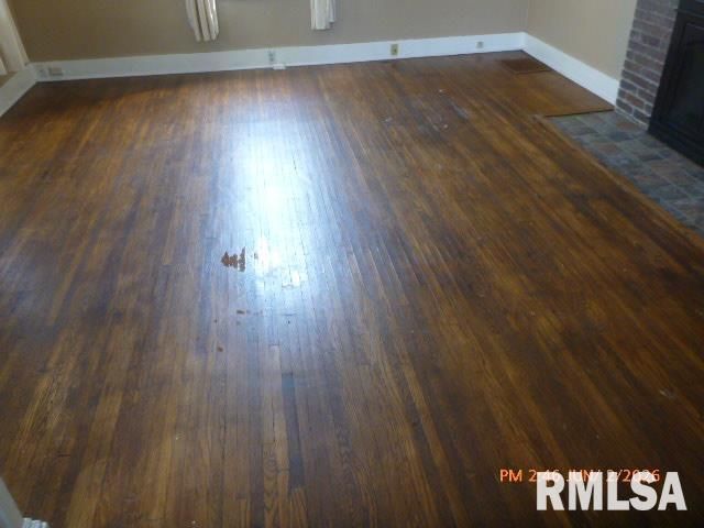 507 S 7TH Street, Pekin, IL 61554