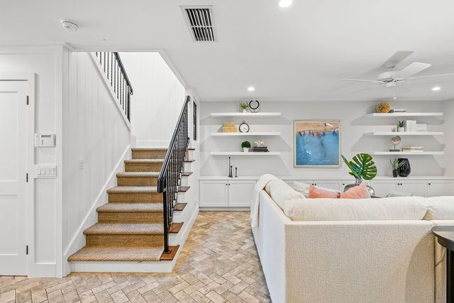 2718 Cardinal Drive, Vero Beach, FL 32963