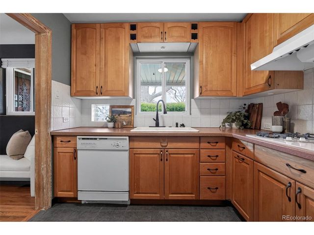 2621 Leyden St, Denver, CO 80207