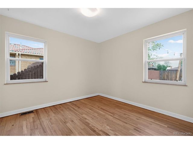 2621 Leyden St, Denver, CO 80207