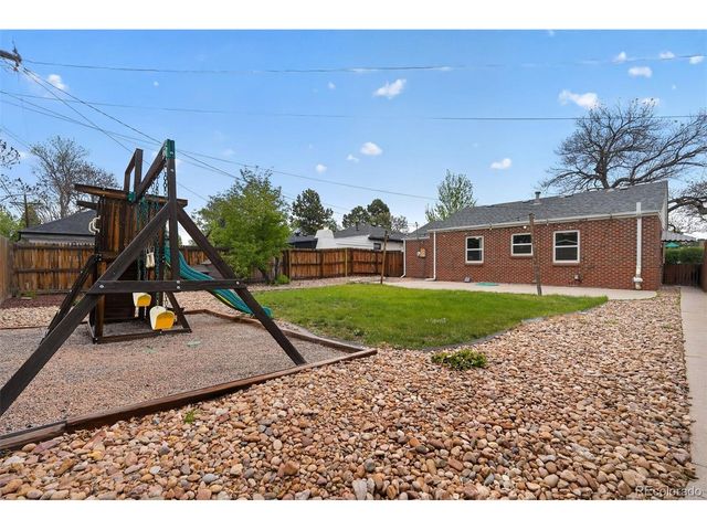 2621 Leyden St, Denver, CO 80207