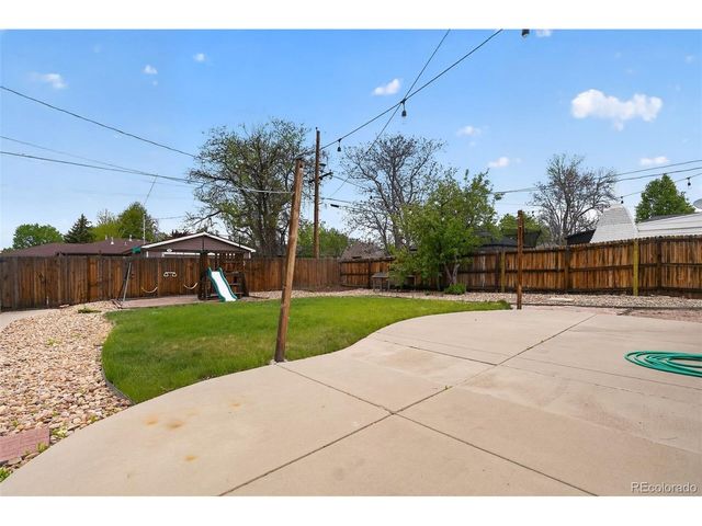 2621 Leyden St, Denver, CO 80207