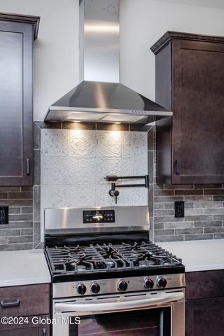 L7 Hetcheltown Road, Glenville, NY 12302