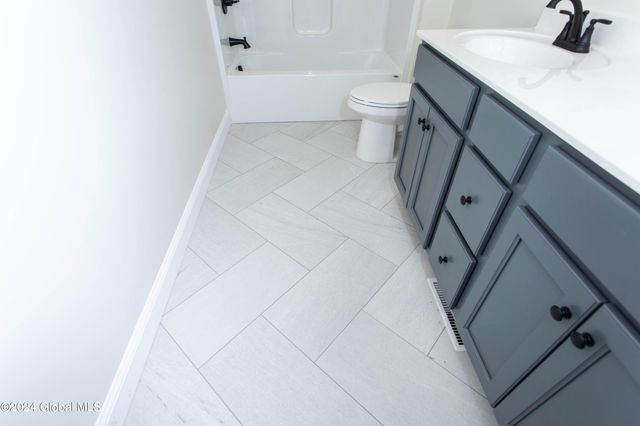 L7 Hetcheltown Road, Glenville, NY 12302