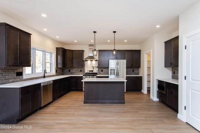 L7 Hetcheltown Road, Glenville, NY 12302