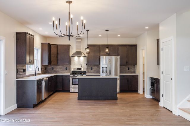 L7 Hetcheltown Road, Glenville, NY 12302