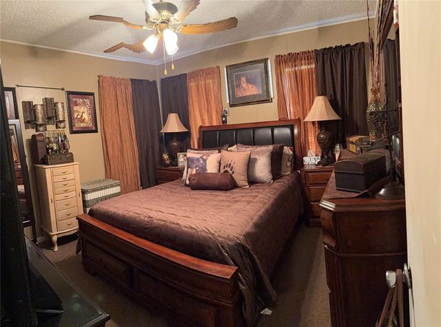 1804 Davis ST, Taylor, TX 76574