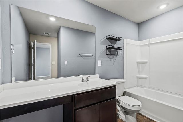 11712 NW 94th Street, Yukon, OK 73099
