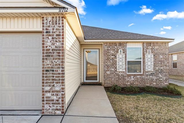11712 NW 94th Street, Yukon, OK 73099